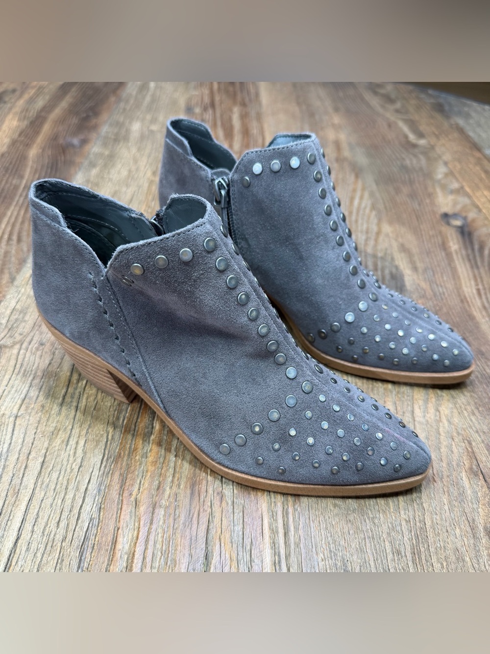 New ~ 1.STATE Loka Studded Suede Gray Bootie Size 5